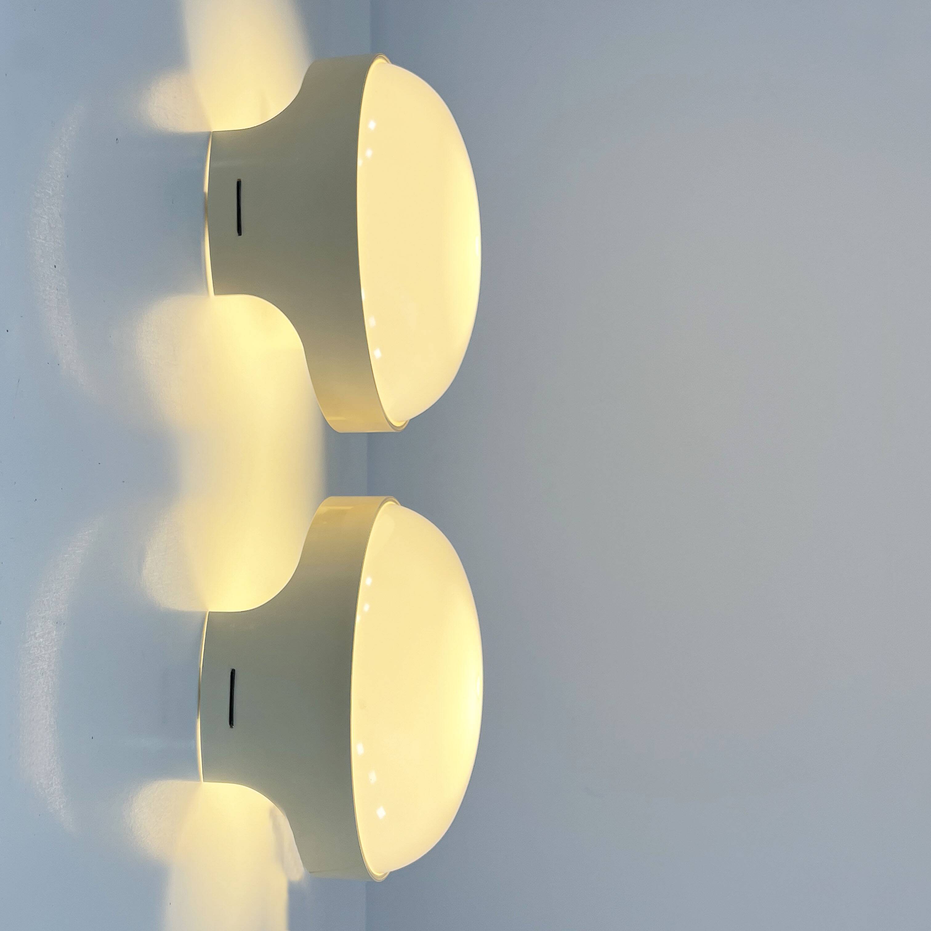 Pair of Quattro KD 4335 wall lights by Joe Colombo for Kartell, 1960