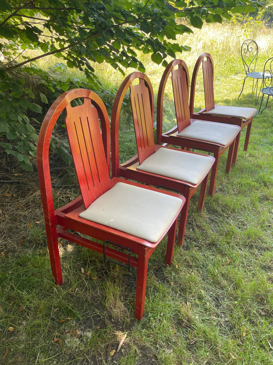 4 chaises bois rouge Baumann Argos