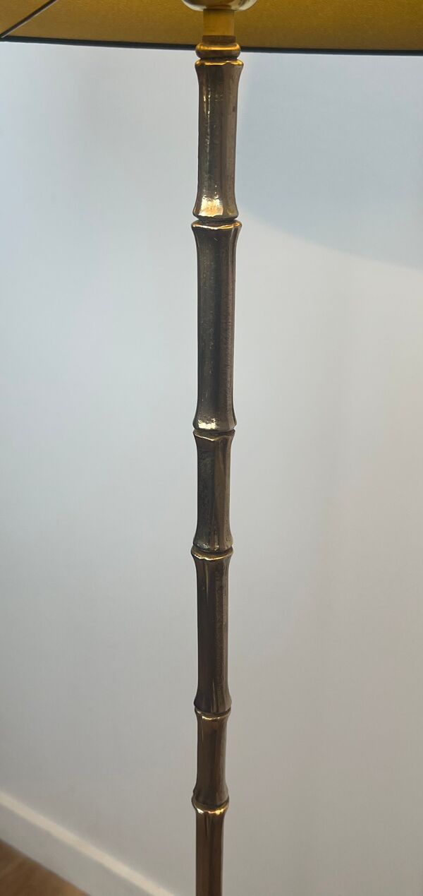 Lampadaire de parquet en bronze façon faux-bambou de la maison Baguès