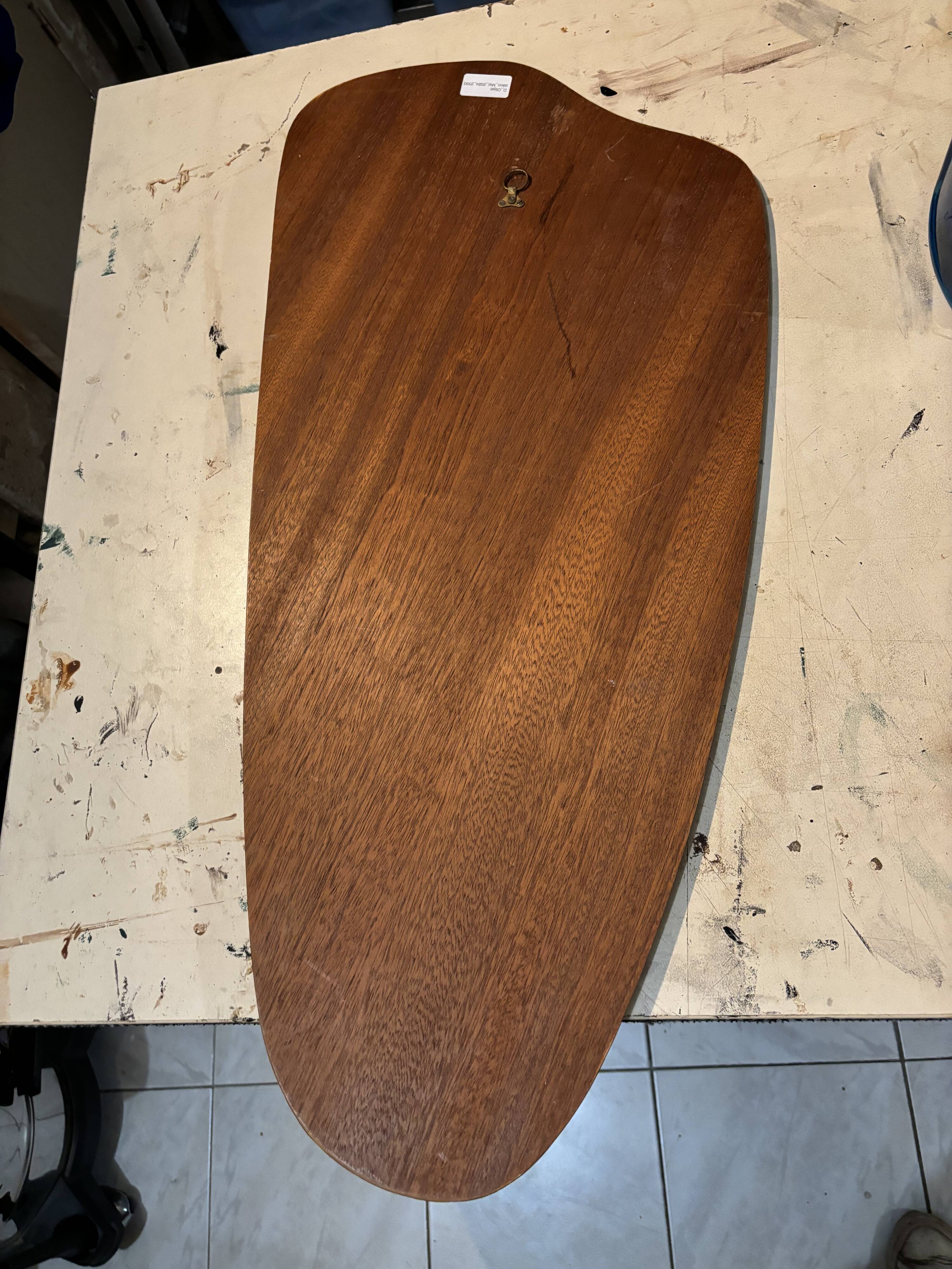 Scandinavian free-form mirror