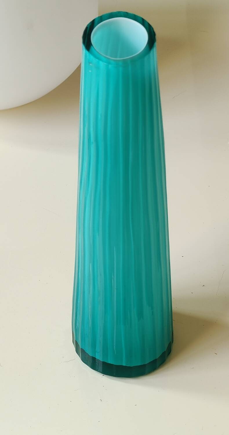 Design Horn/Curved Vase with Ribbed Effects. Turquoise Blue