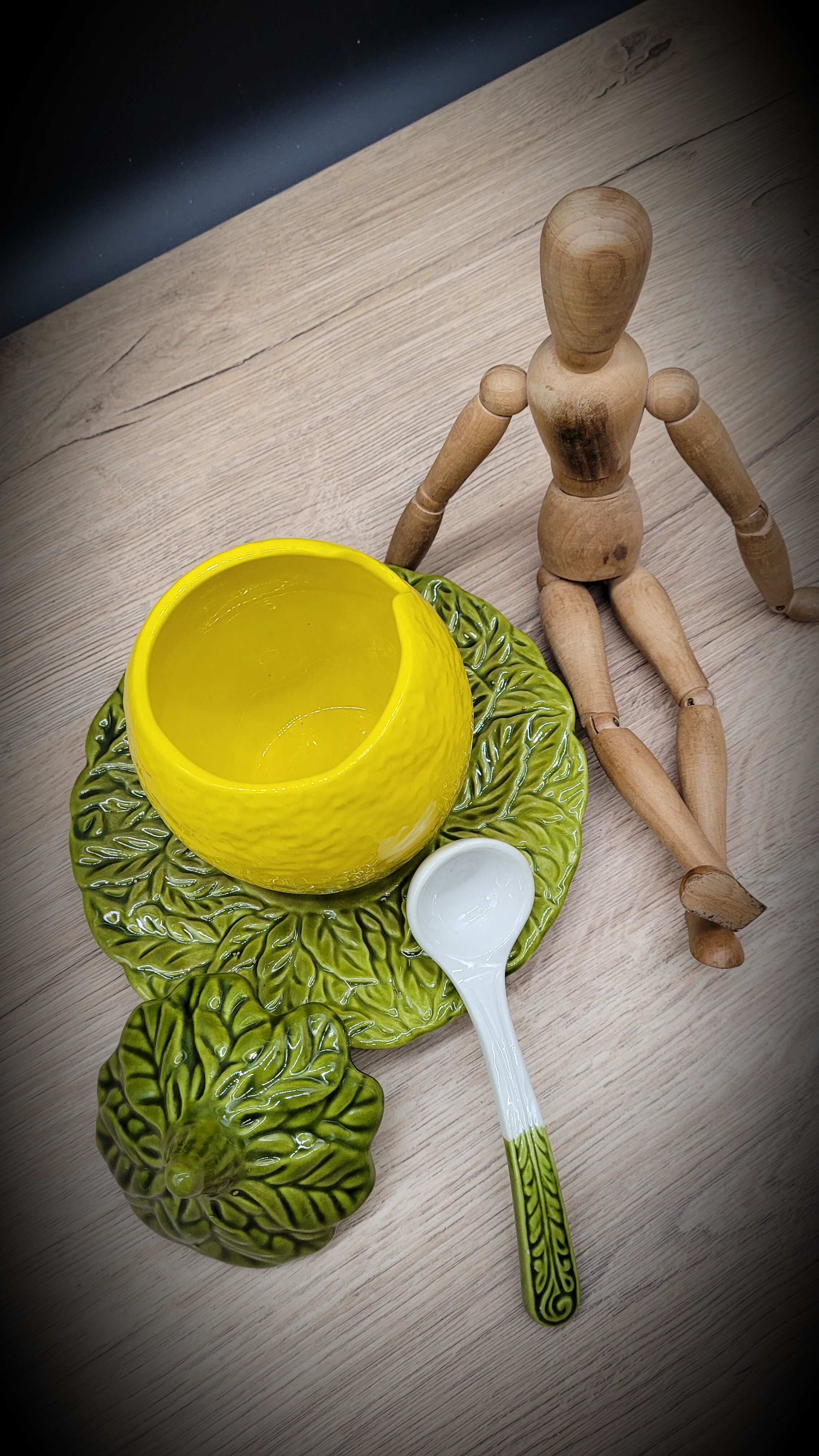 Sugar bowl lemon slip