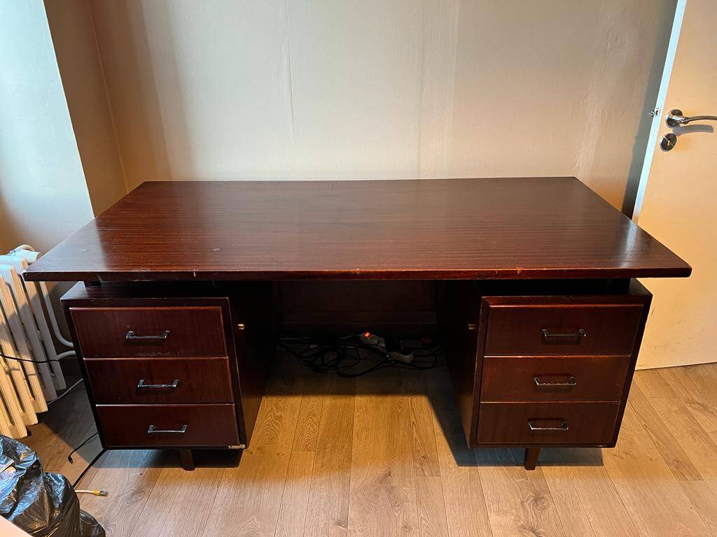 Art deco desk