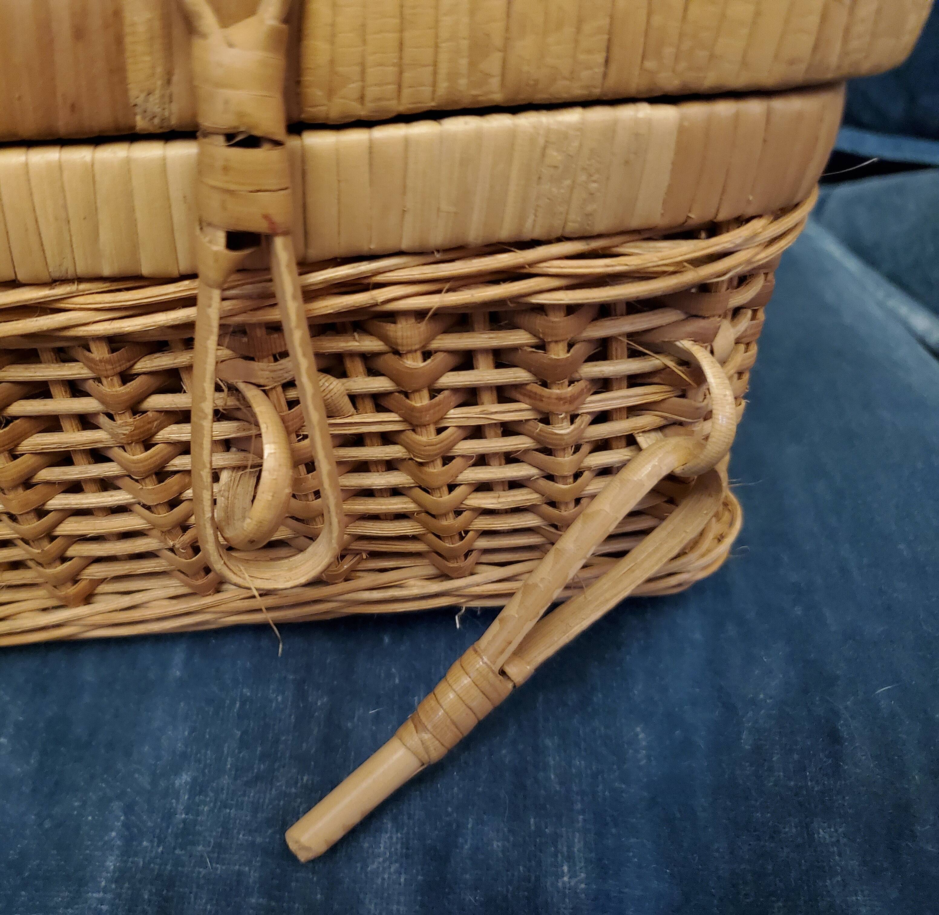 Rattan valisette