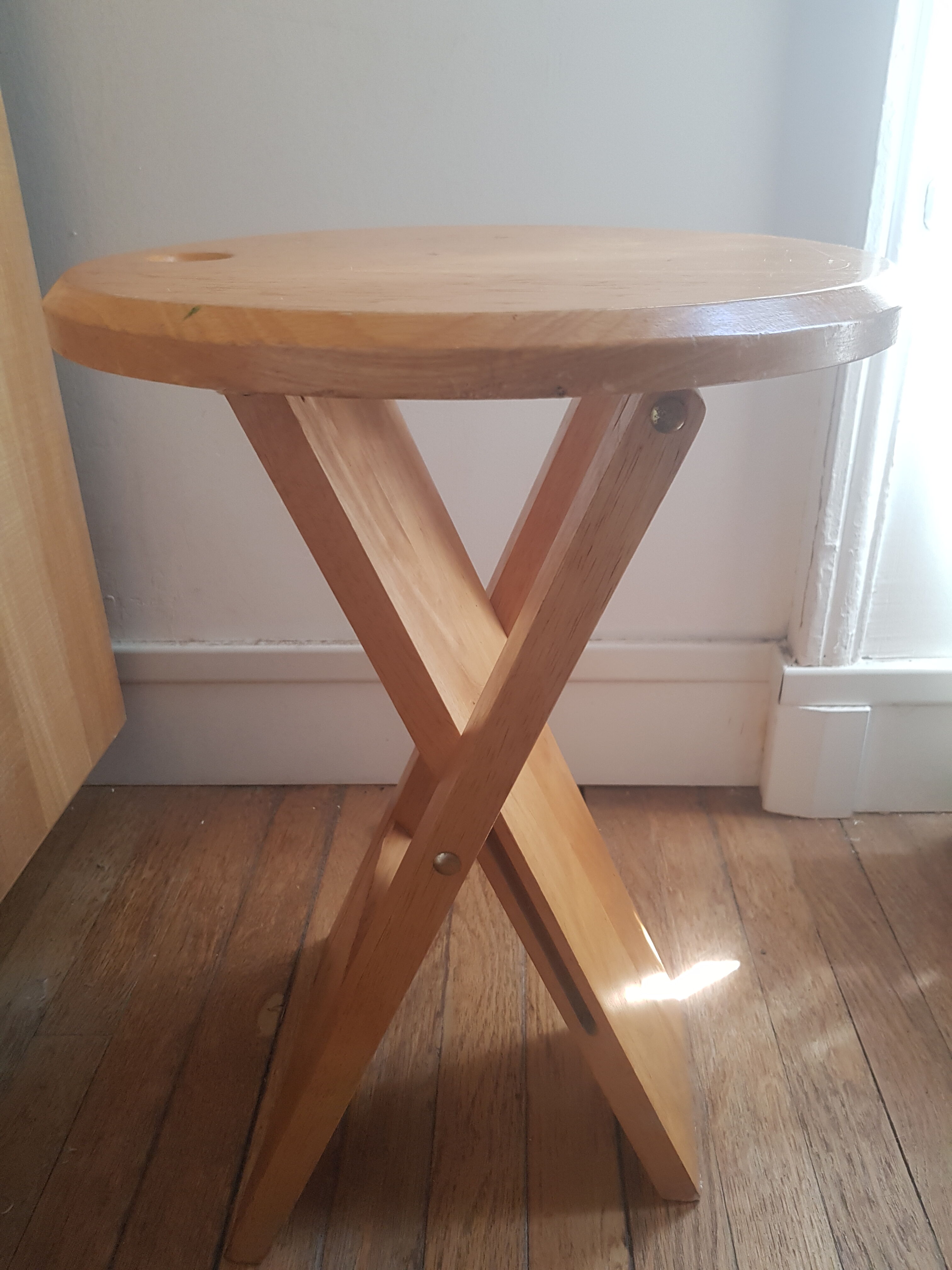 Suzy tabouret by Adrian Reed