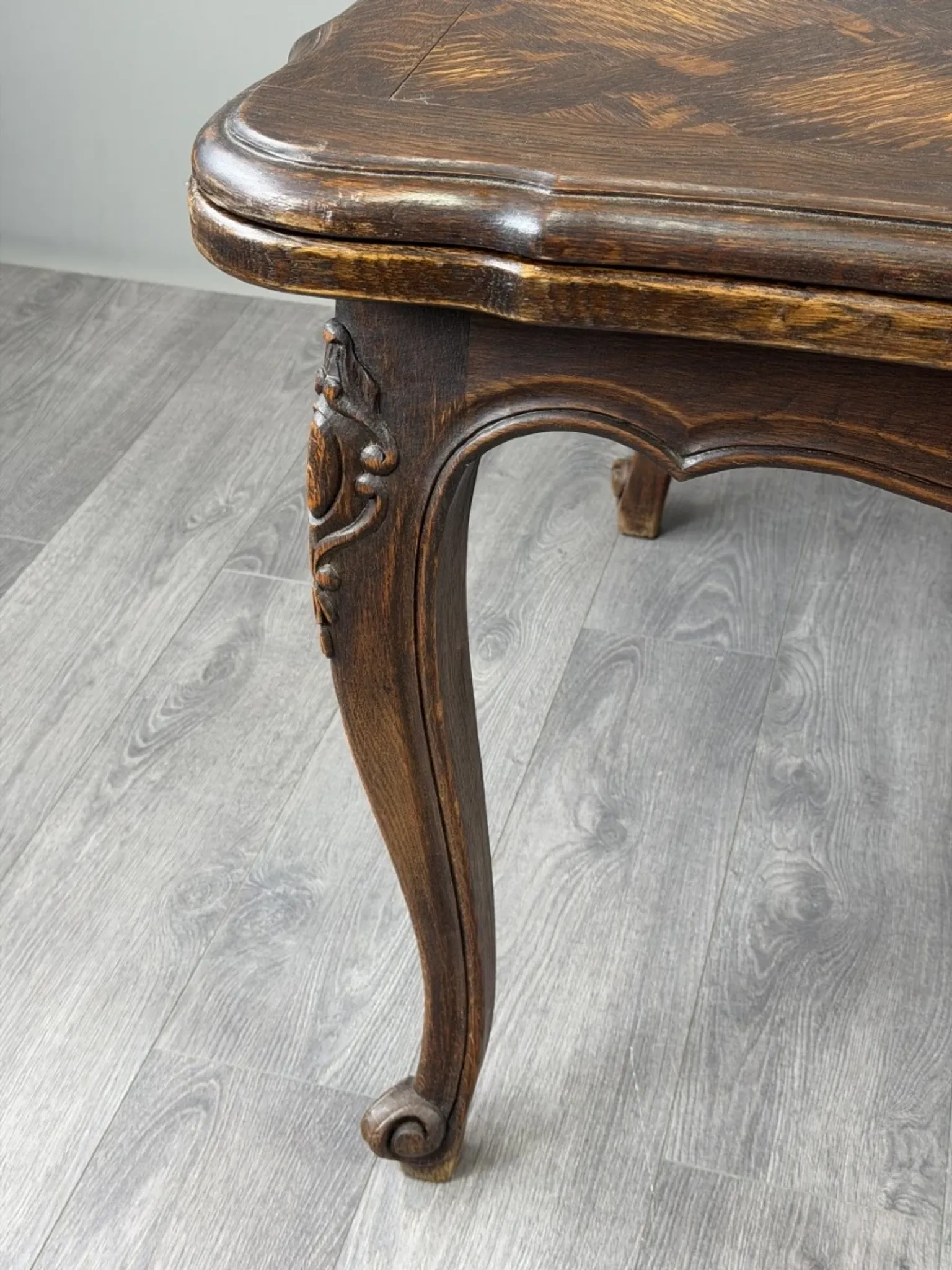 Table de salle à manger de style Louis XV, XXe Siècle