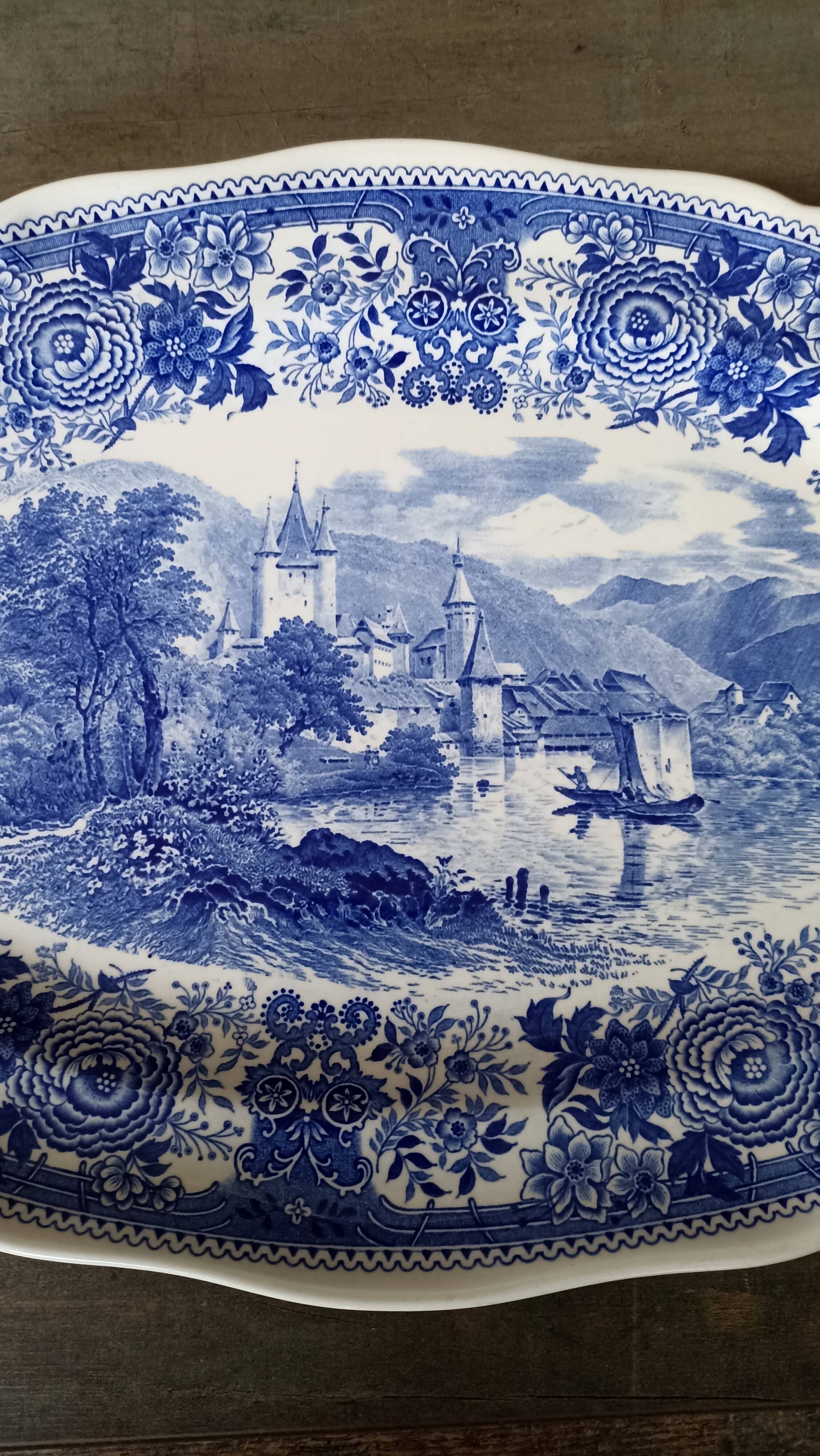 Villeroy and Boch oval dish