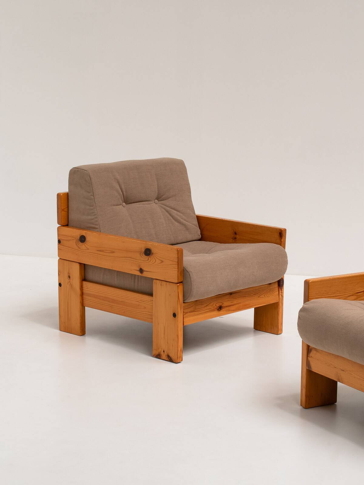 Pair of Minimalist Pine Lounge Chairs, Italy, 1970s