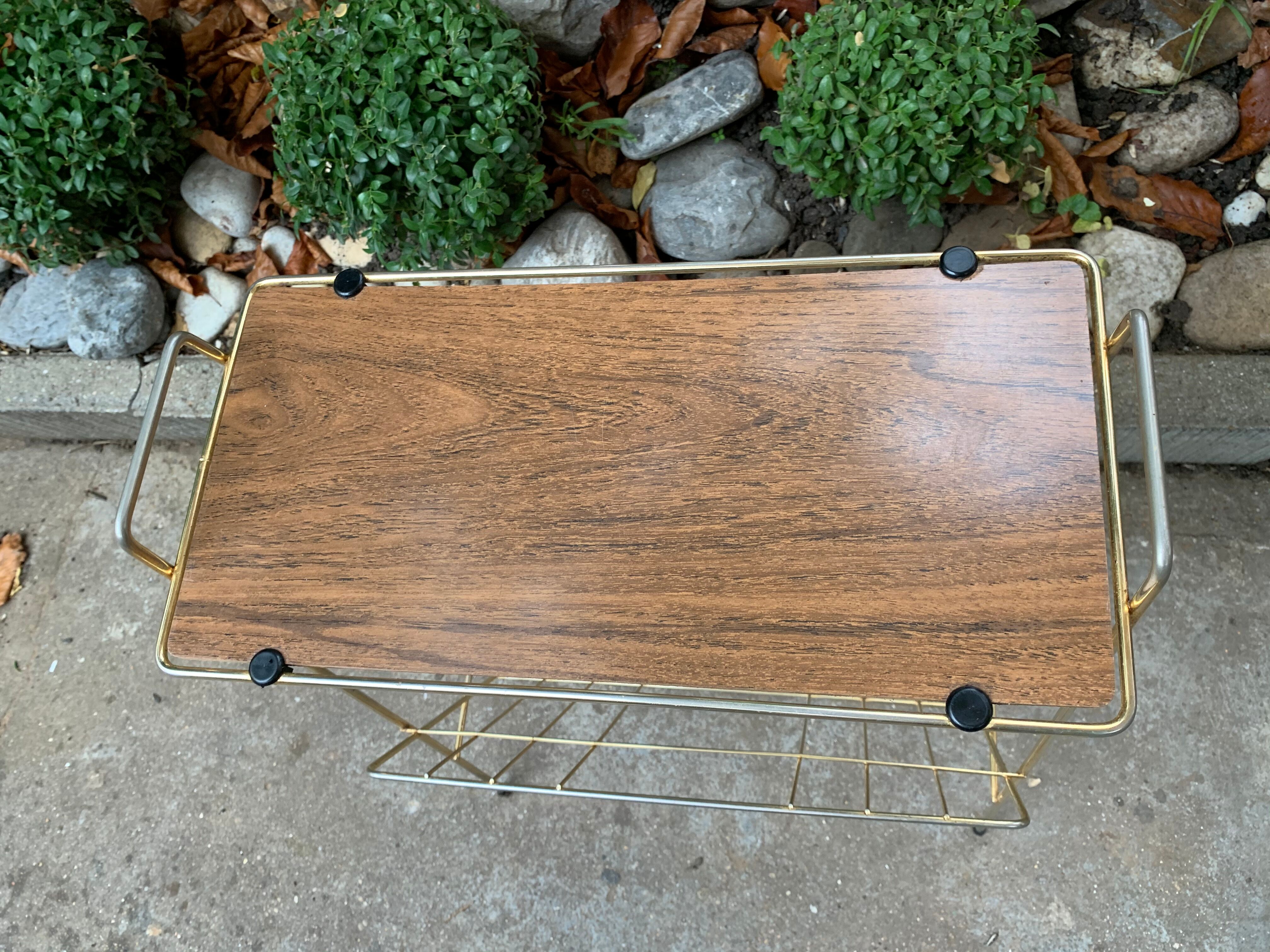 Formica compass foot magazine holder