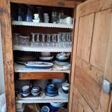 Une très jolie bonnetière ancienne