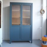 Old showcase