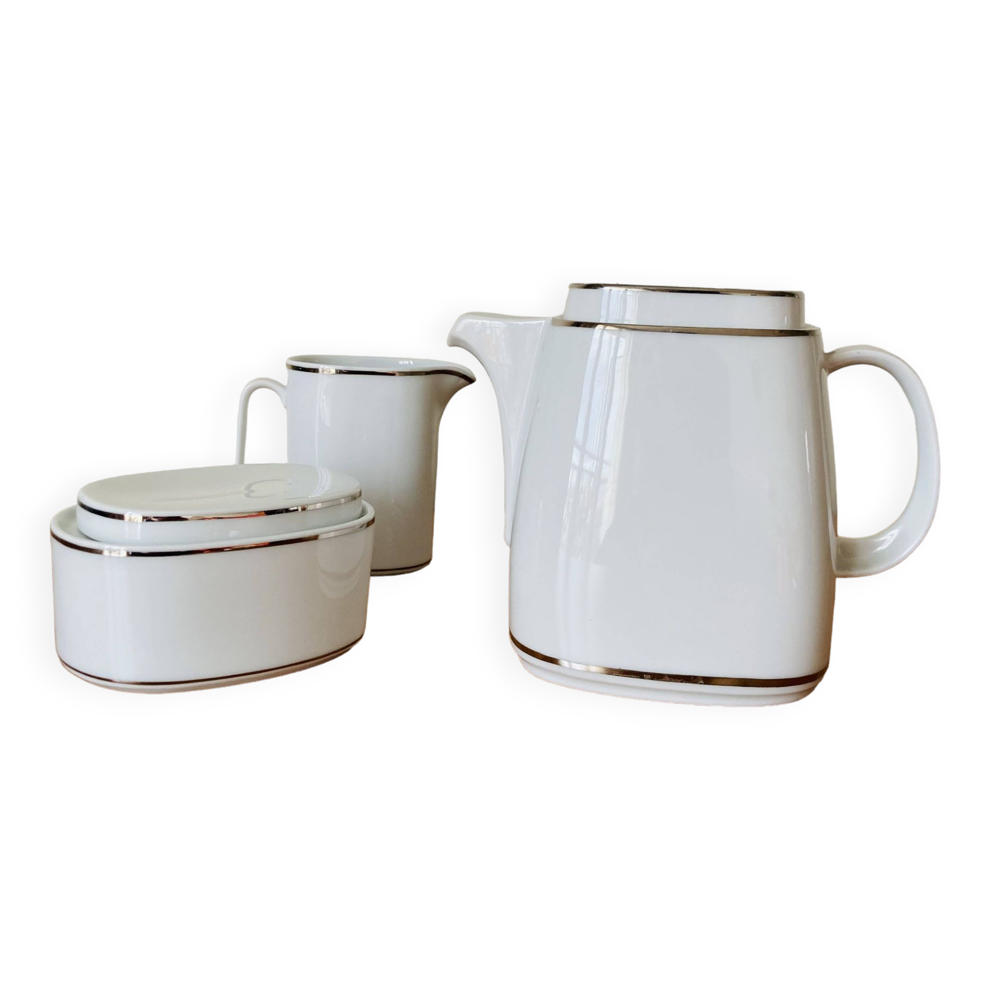 Tea set Teapot Sugar bowl Milk jug White porcelain silver