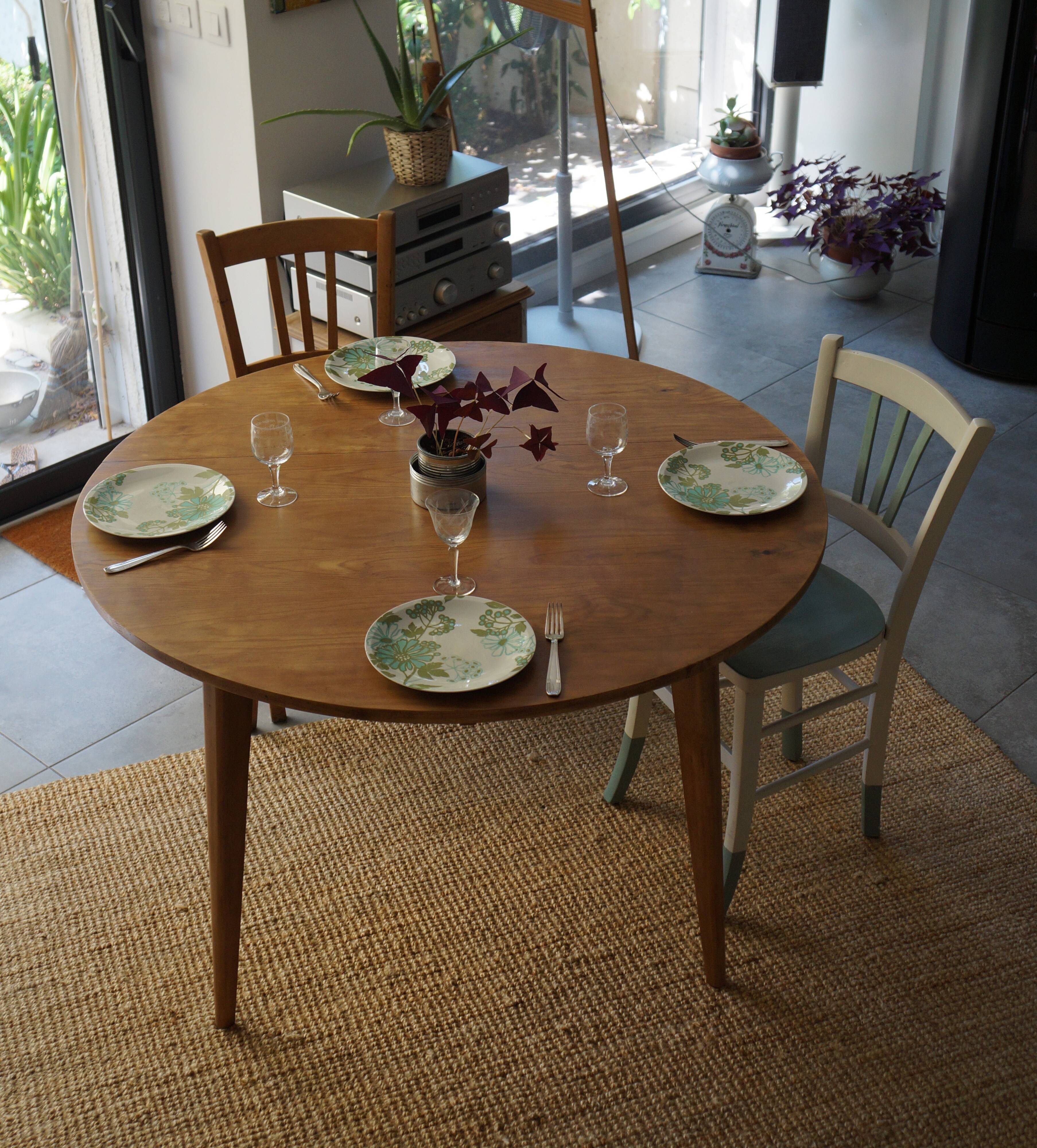 Round table