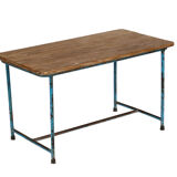 Table basse ancienne table d'ecolier vieux teck et metal 94x49x53cm