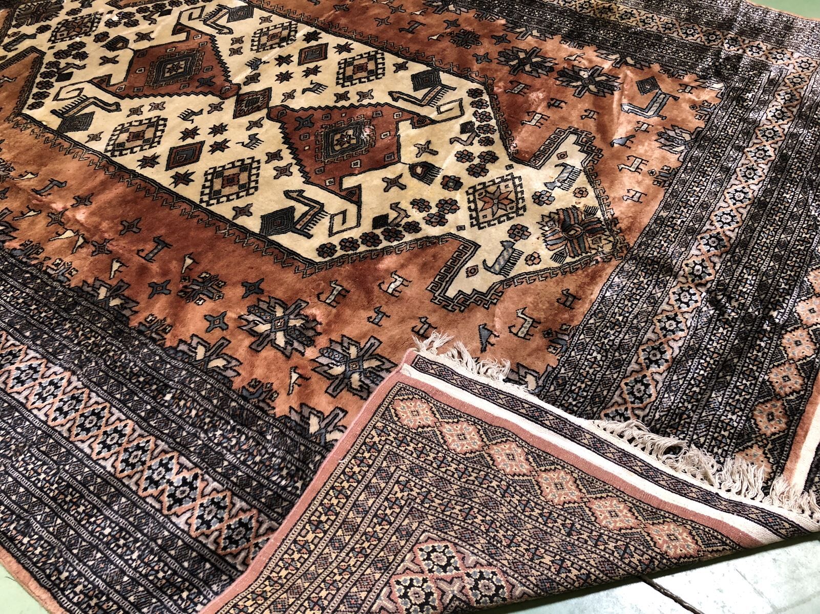 Large oriental rug in wool and silk hand made 310x227cm