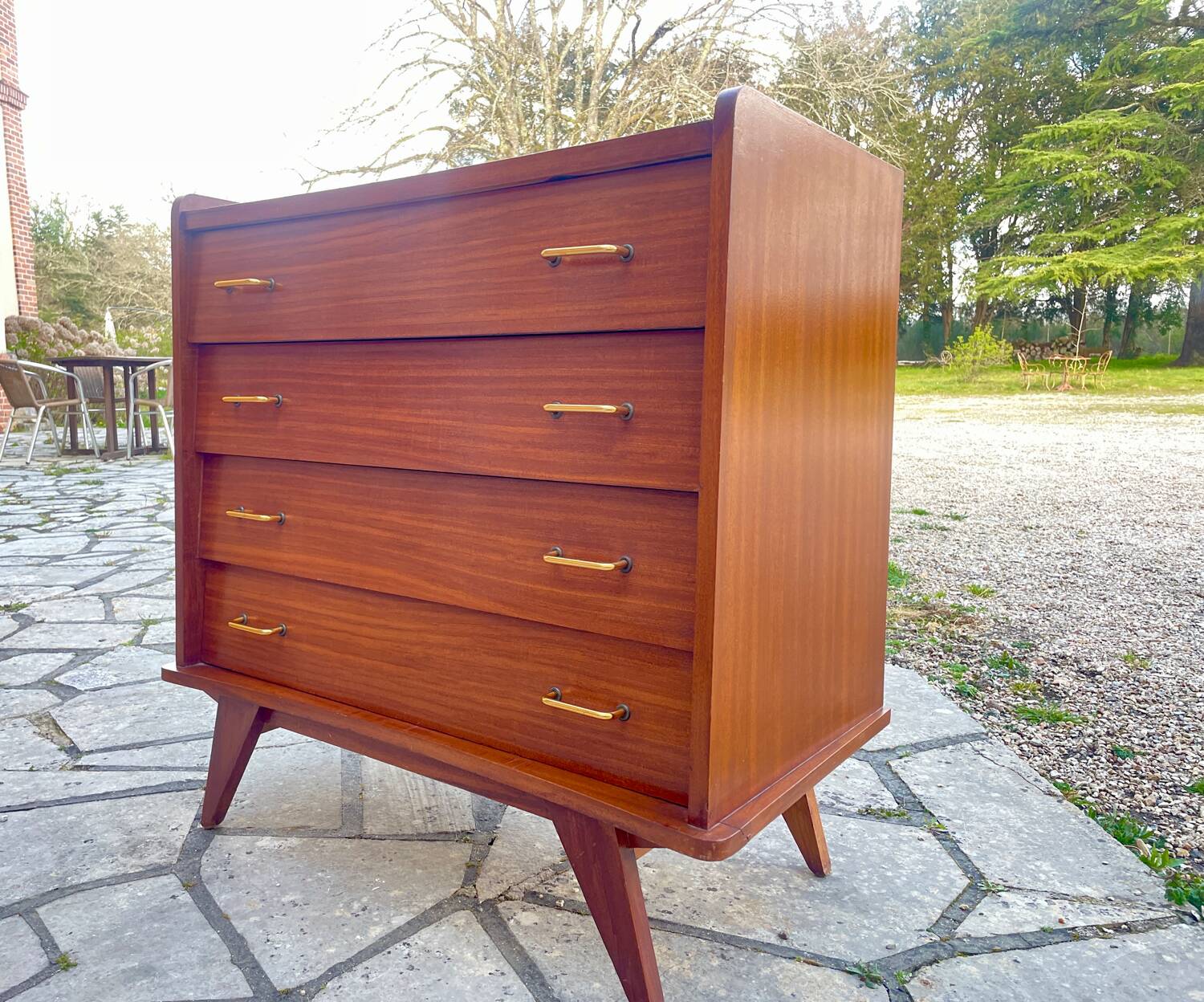 Vintage commode with tapered legs