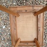 Petite table d'appoint ancienne