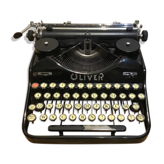 Oliver Typewriter