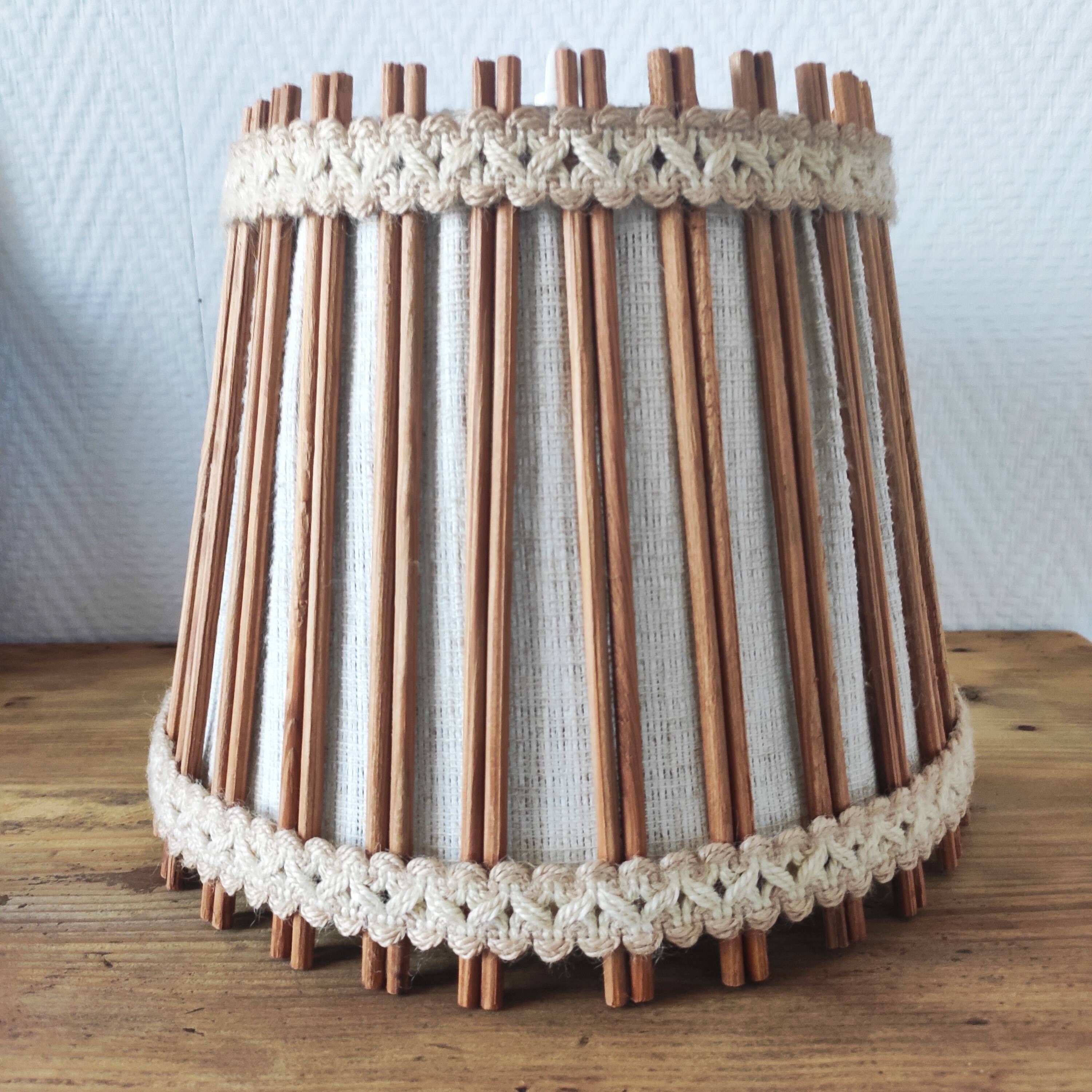 Suspension vintage 70 en lin et rotin