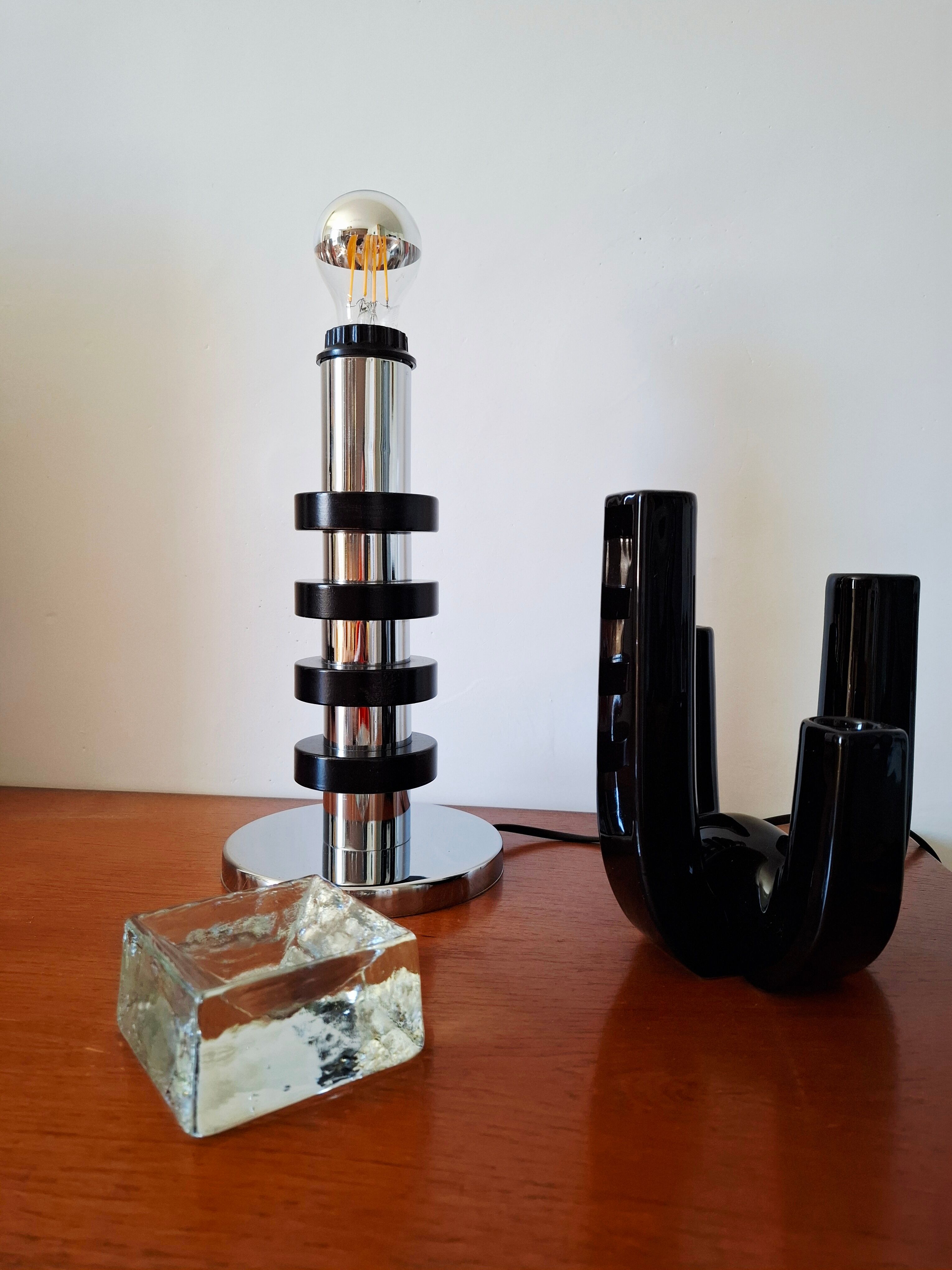 Chrome metal and wood lamp base from the 70s.