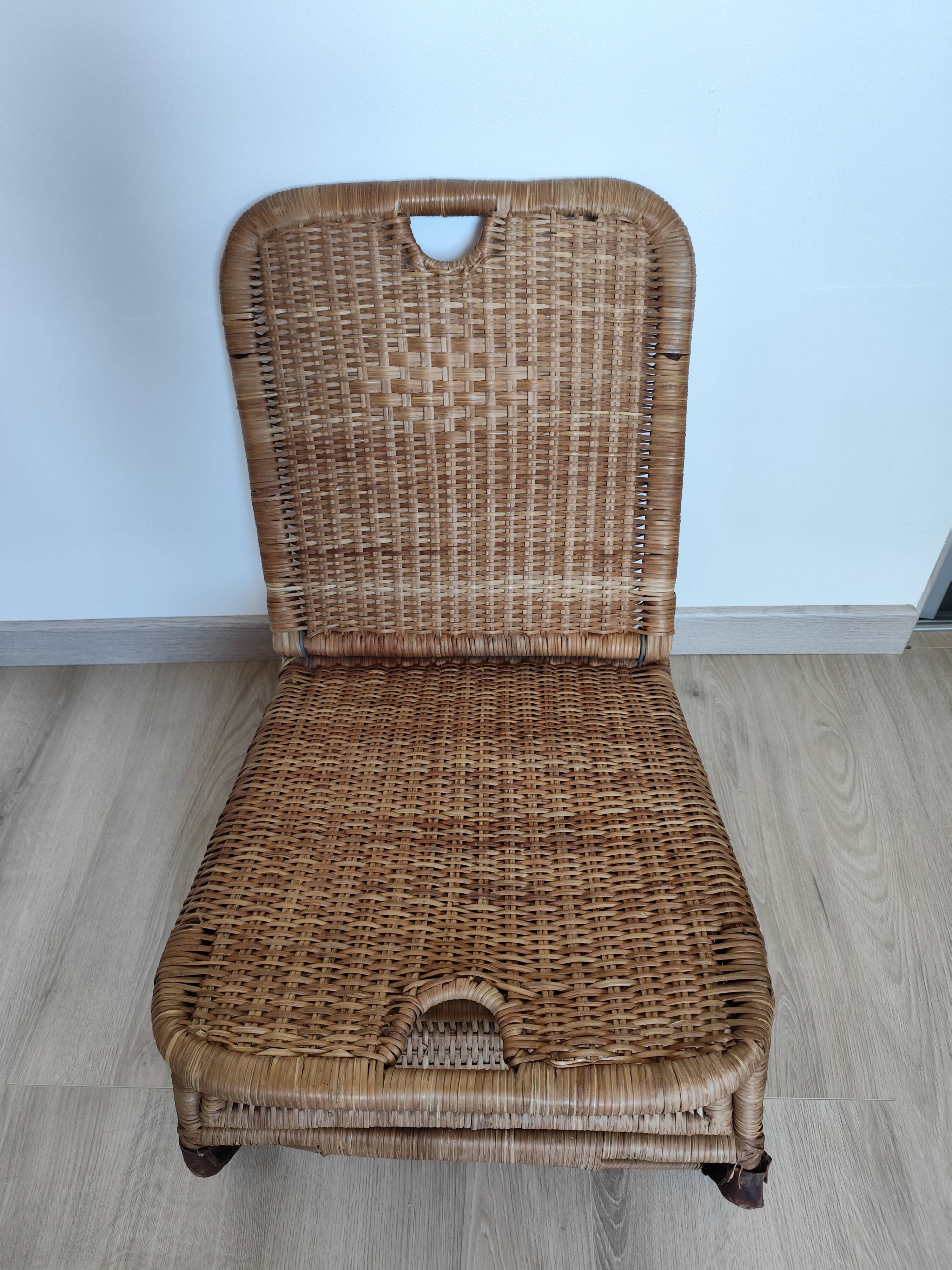 Vintage rattan folding picnic chair