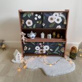 Doll sideboard
