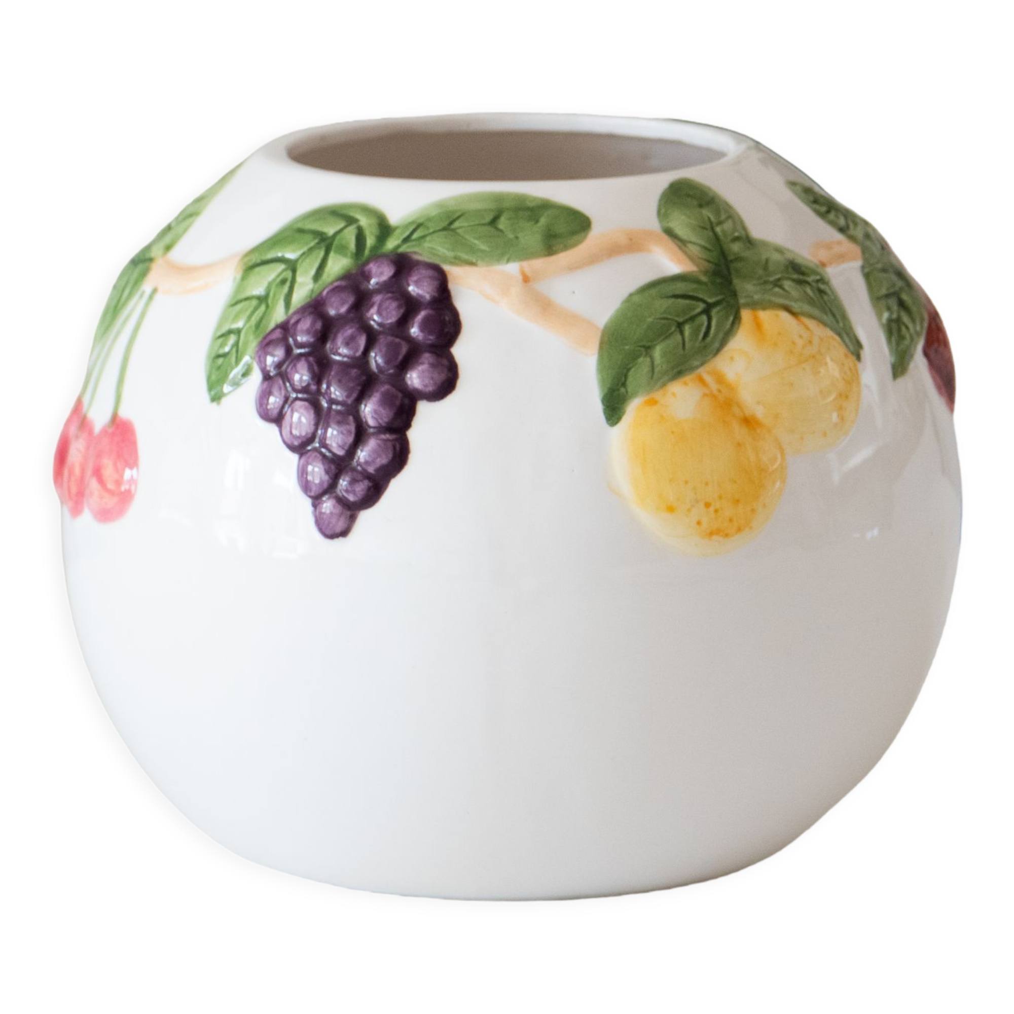 Vase boule vintage en relief barbotine fruits