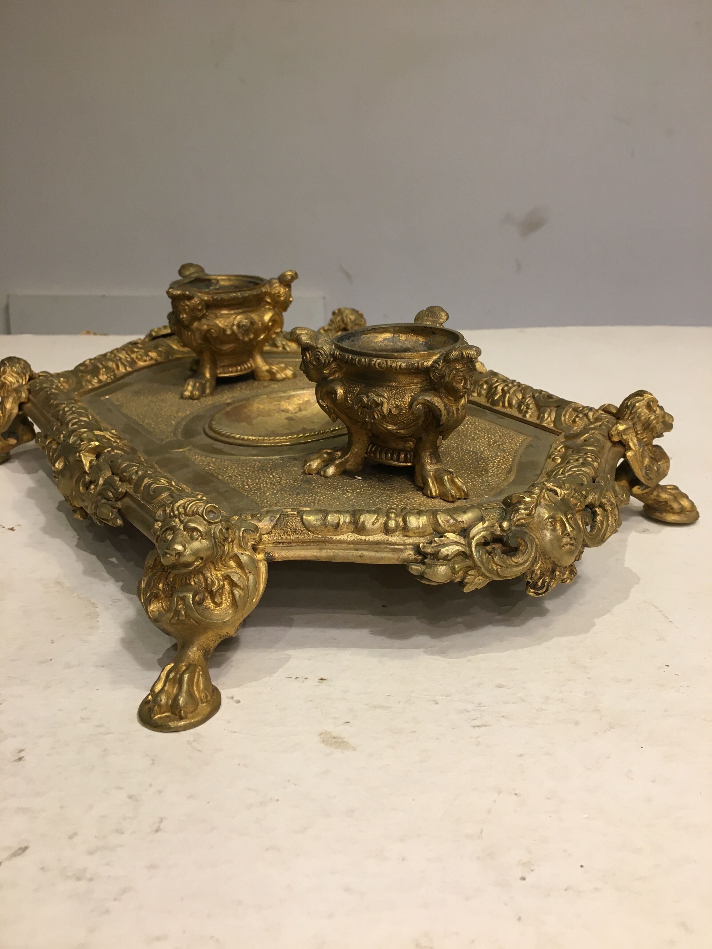 Ink bronze chiseled and gilded 19th