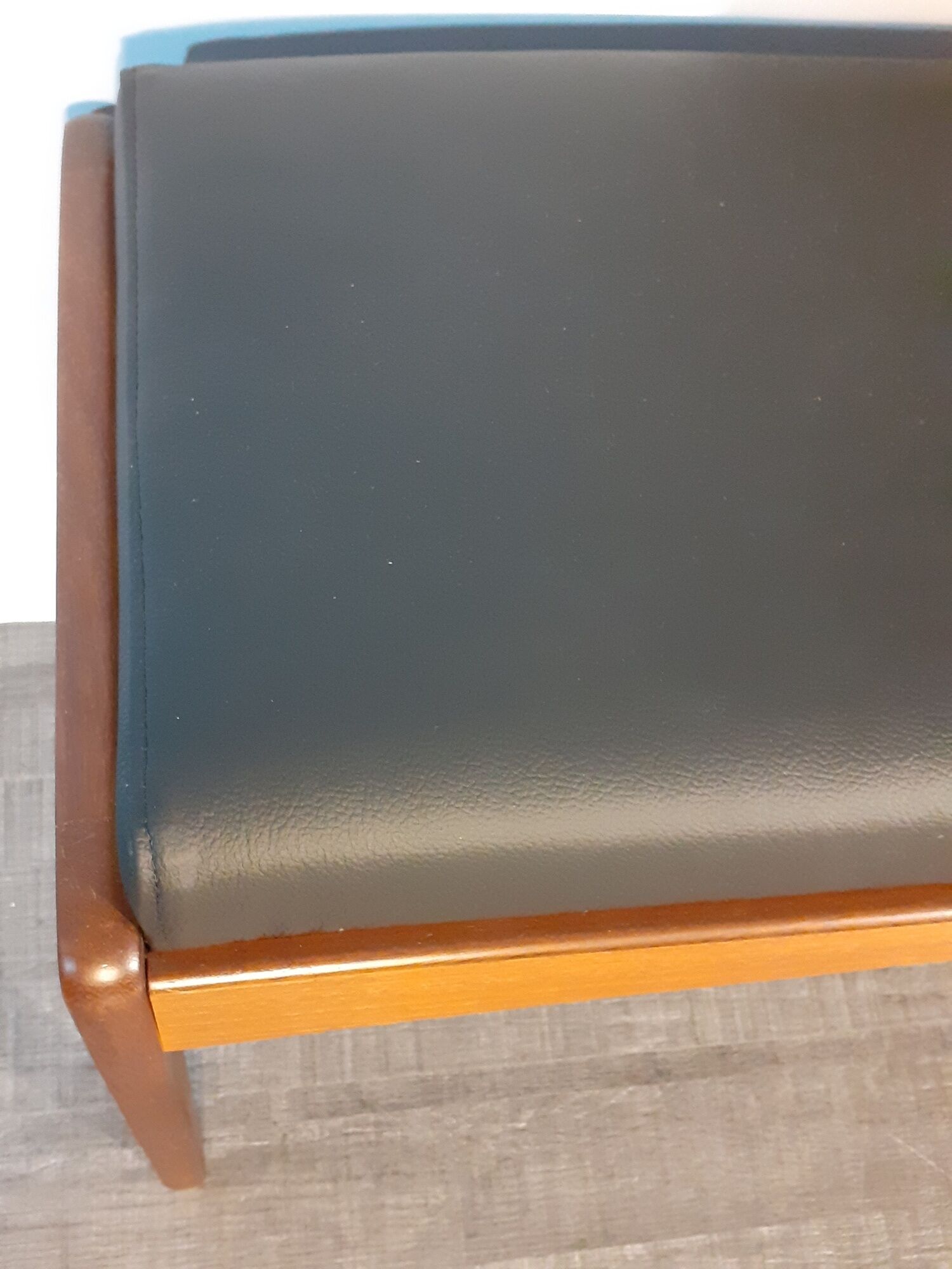 Bench phone 2 drawers in teck and black leather 1970
