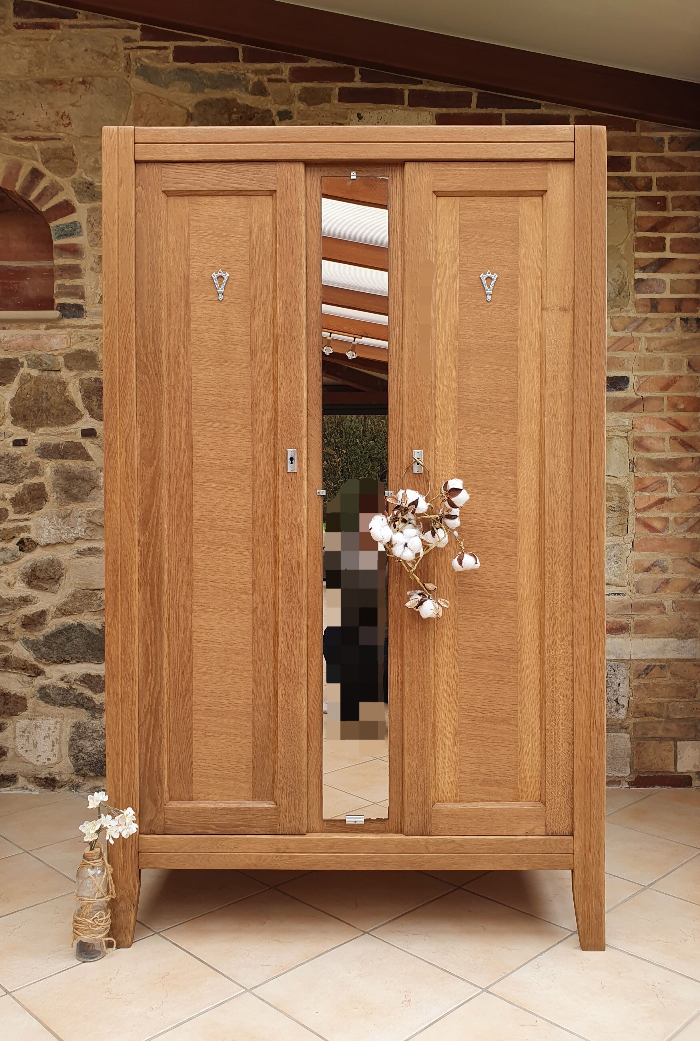 Armoire parisienne