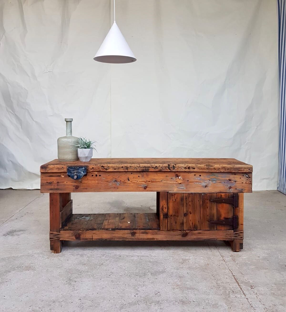 Industrial work bench