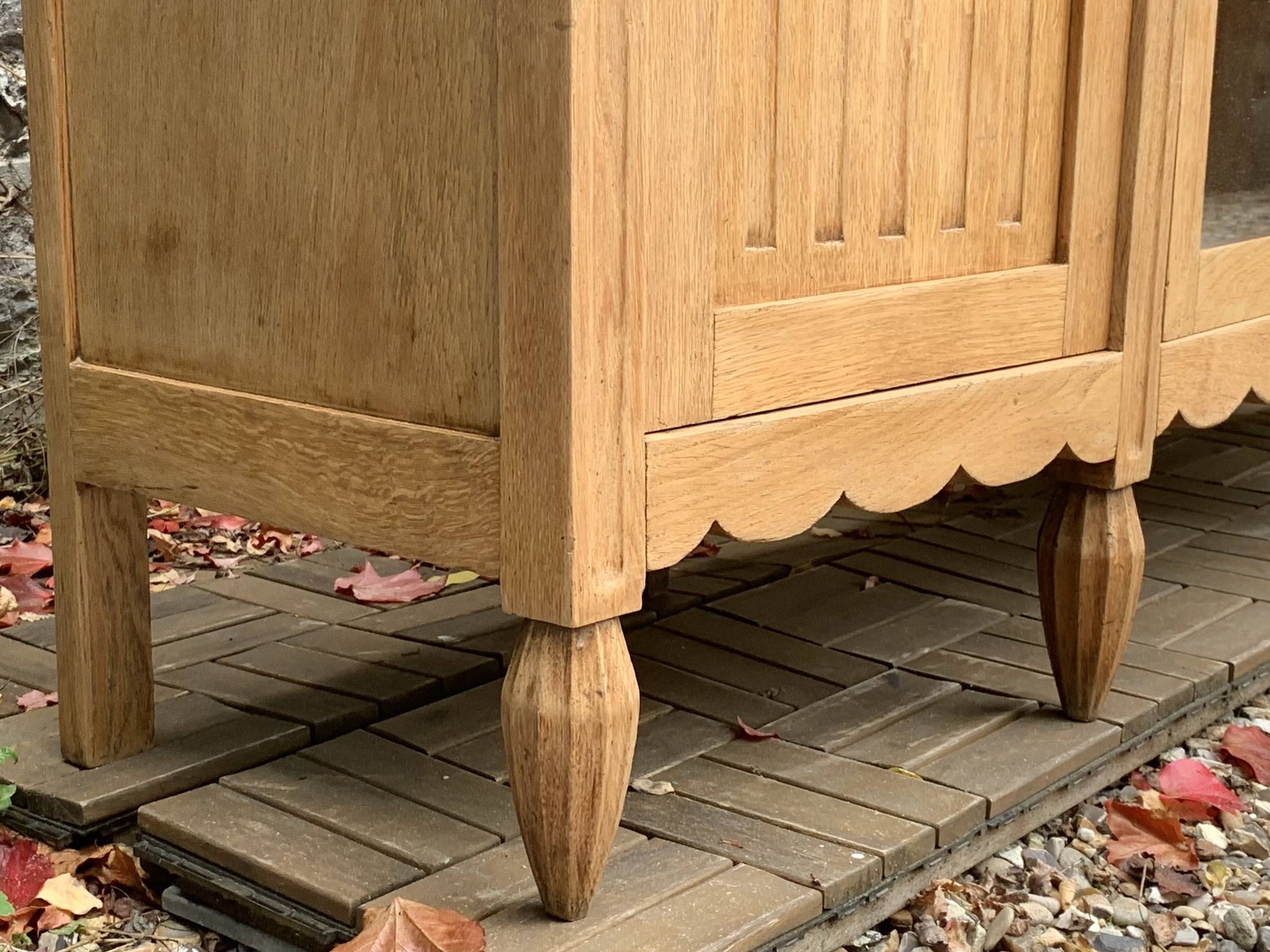 Asymmetrical Art Deco glass-fronted Parisian wardrobe in raw oak, 1930.