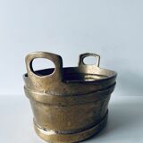 Bronze pot