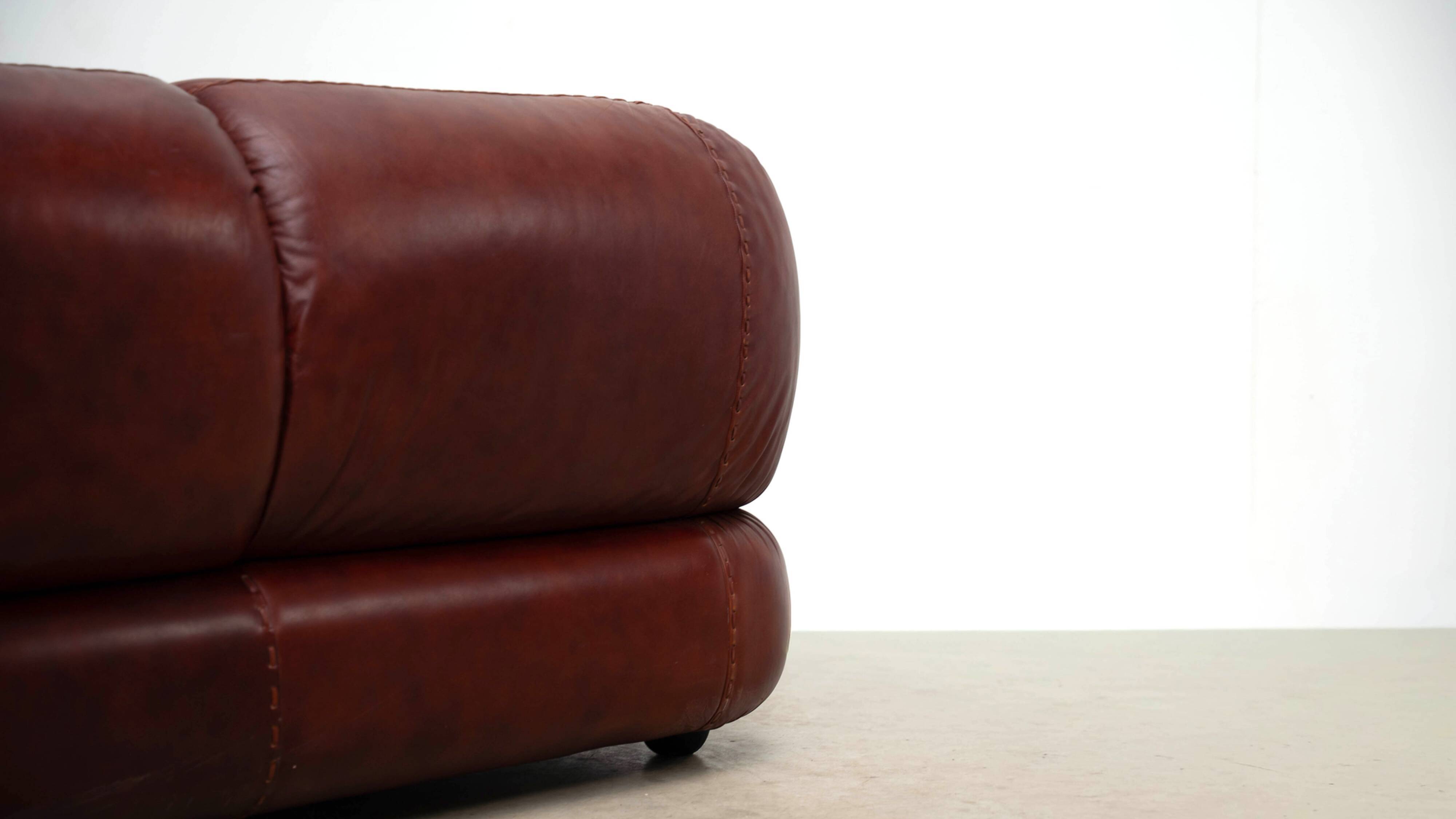 Sapporo sofa by Mobil Girgi