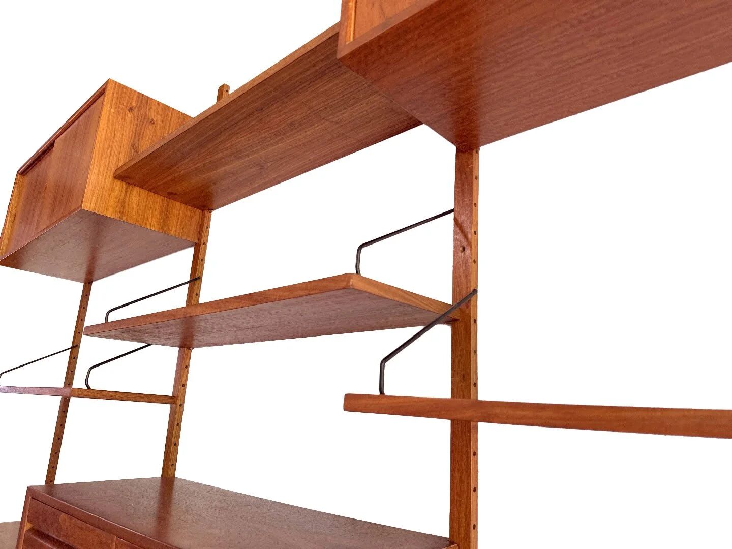 Poul Cadovius Royal System wall system