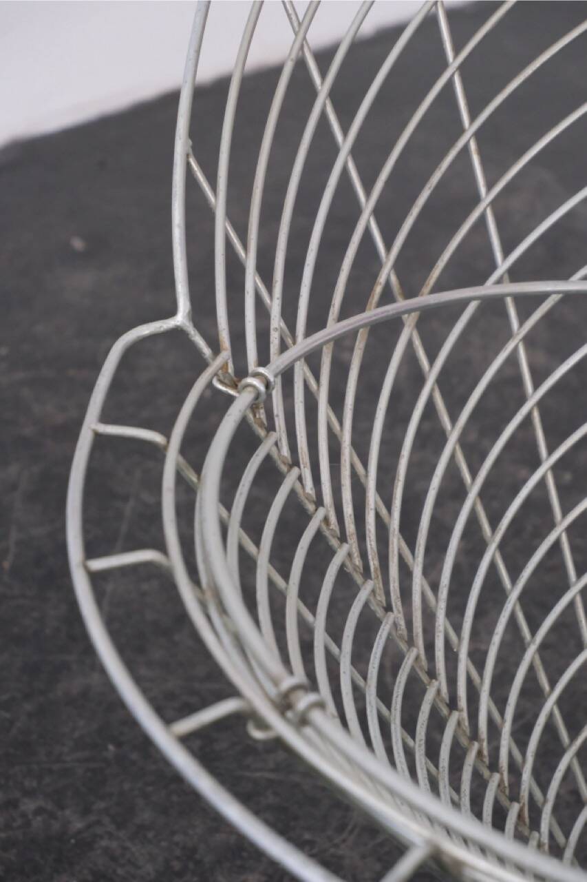 "K2" Cone chair in wire by Verner Panton / Plus Linje