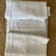 Drap ancien en fil de coton monogramme et brodé .