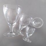 Service of engraved foot glasses 50s