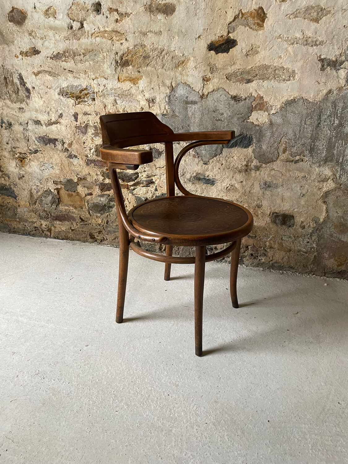 Thonet chair with bent wood, stamped.