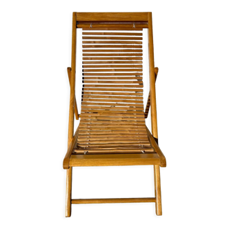 Solid wood folding deck chair