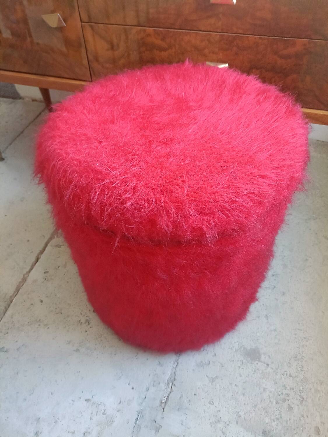 Vintage faux fur pouf