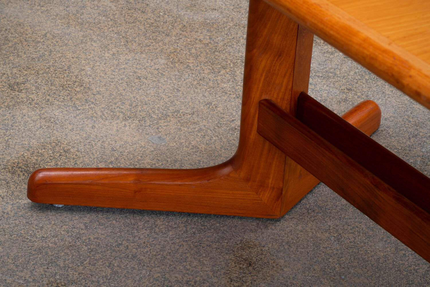 Scandinavian table in teak 1960