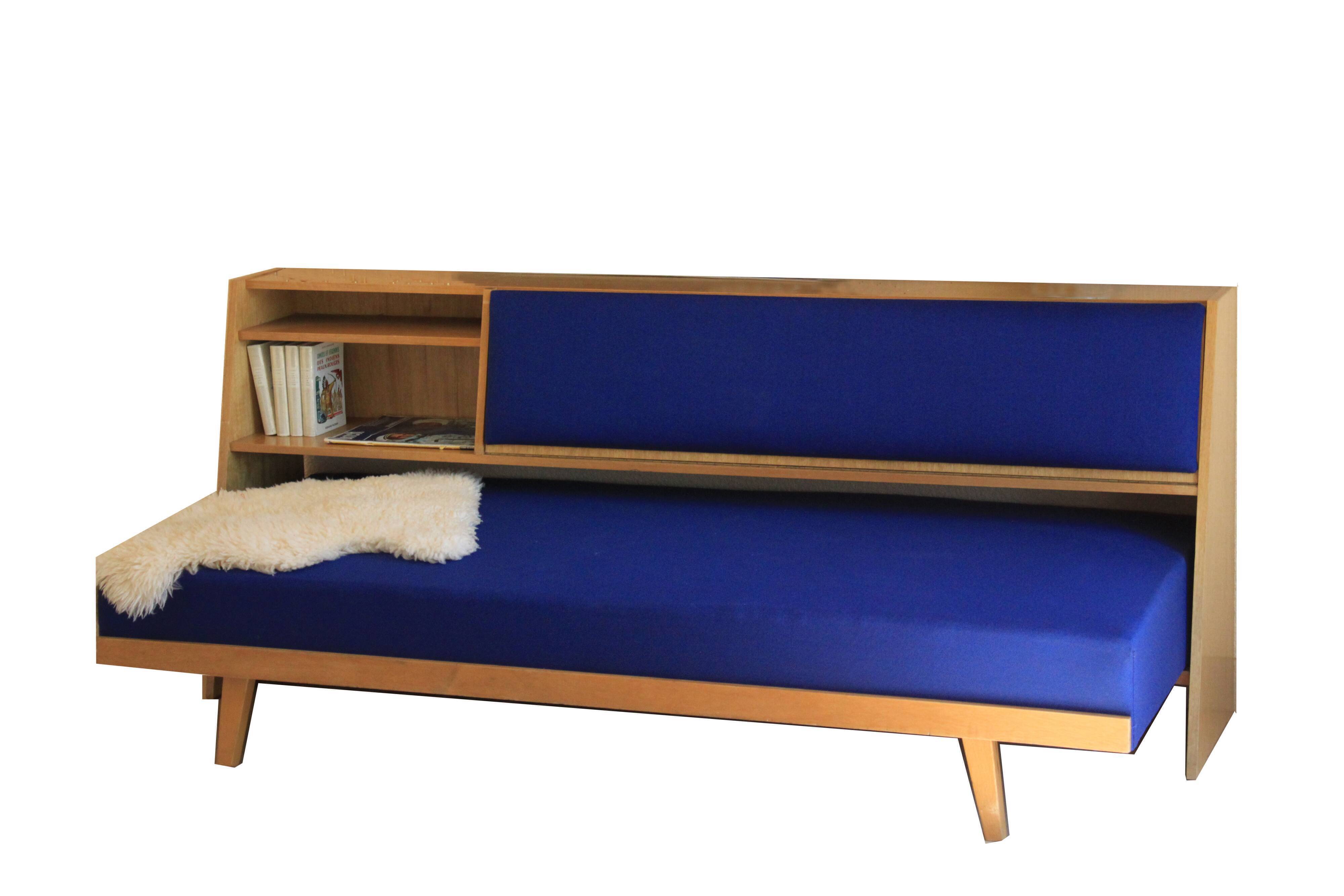 Daybed, vintage sofa bed, 60s. great studio in paris