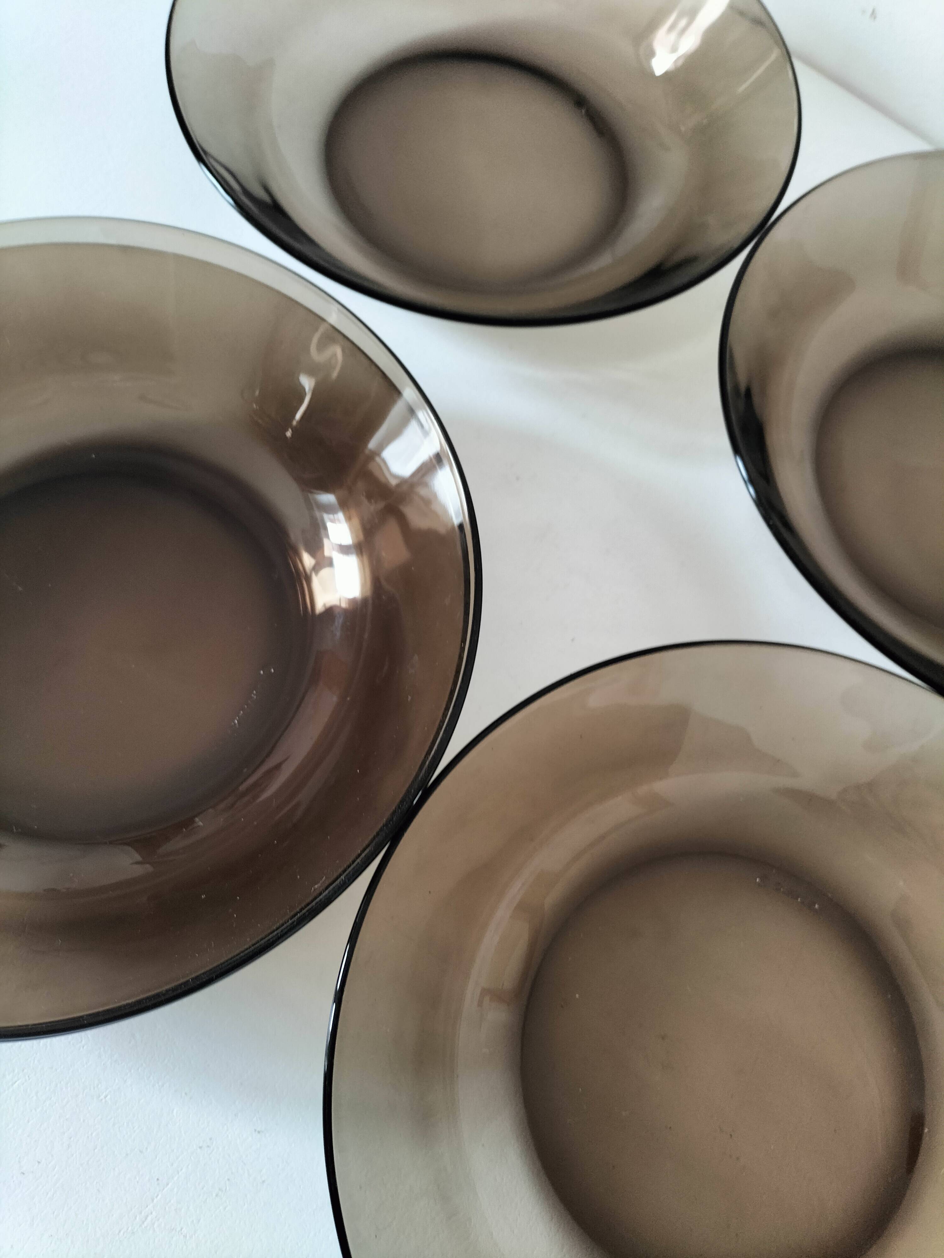 Ensemble de 5 assiettes creuses vintage Duralex en verre fumé marron glacé