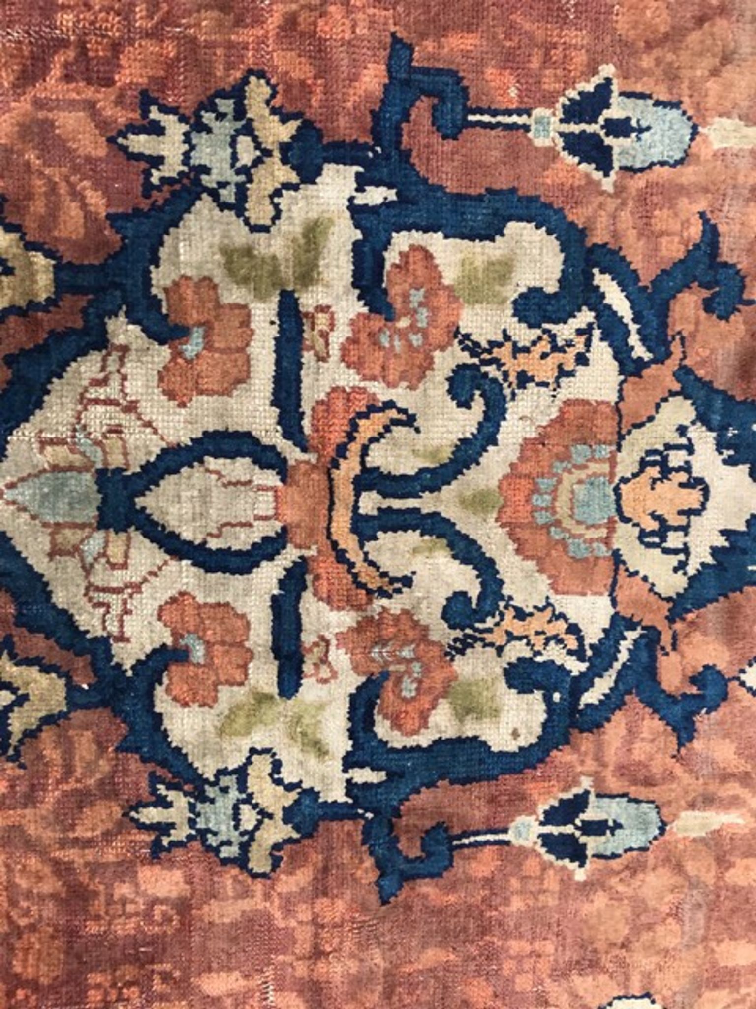 Very beautiful antique Persian carpet Tabriz very fine silk 135x160 cm