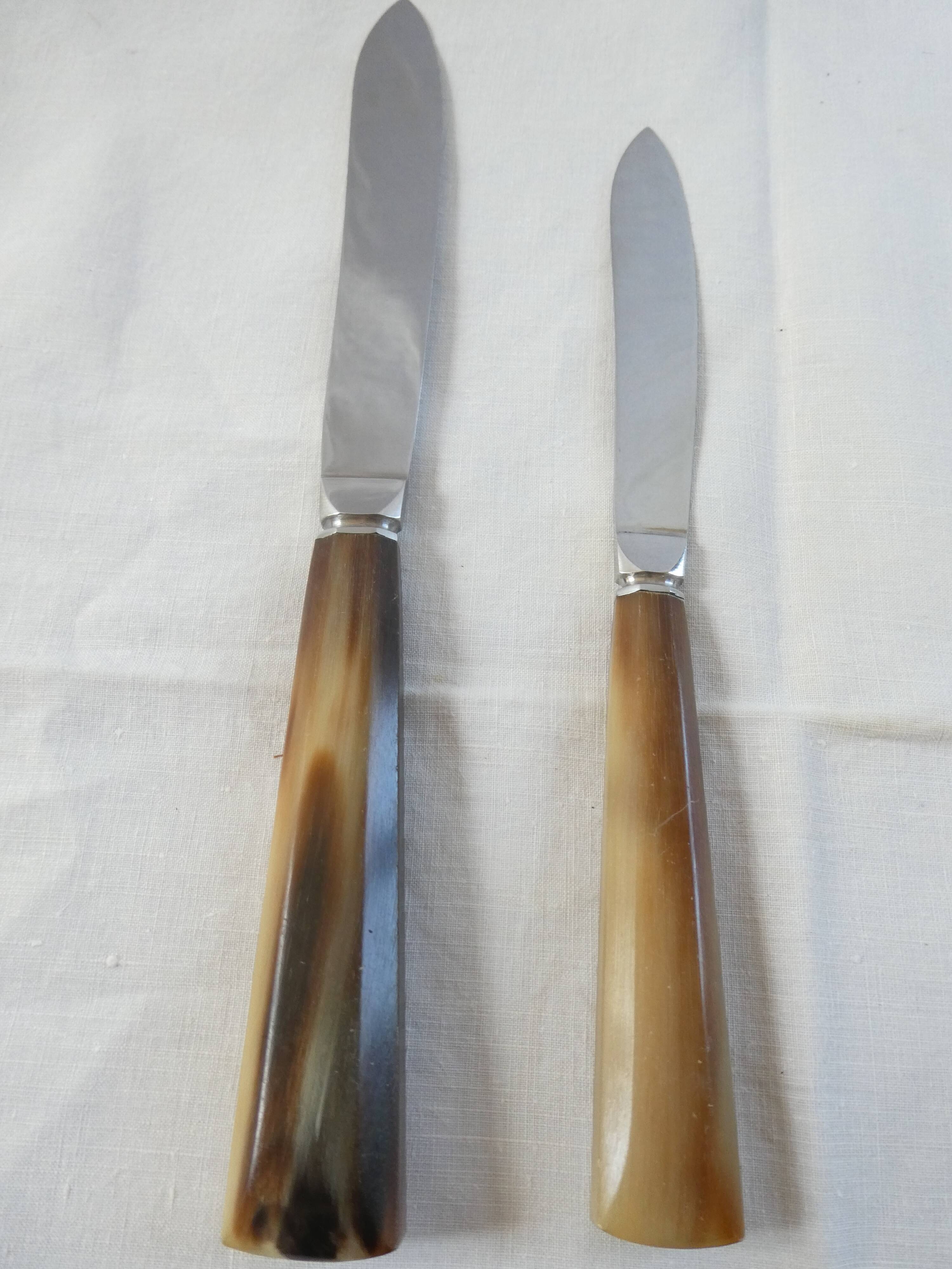 Art Deco horn walking knife set (2 knives, 12 large and 12 small)
