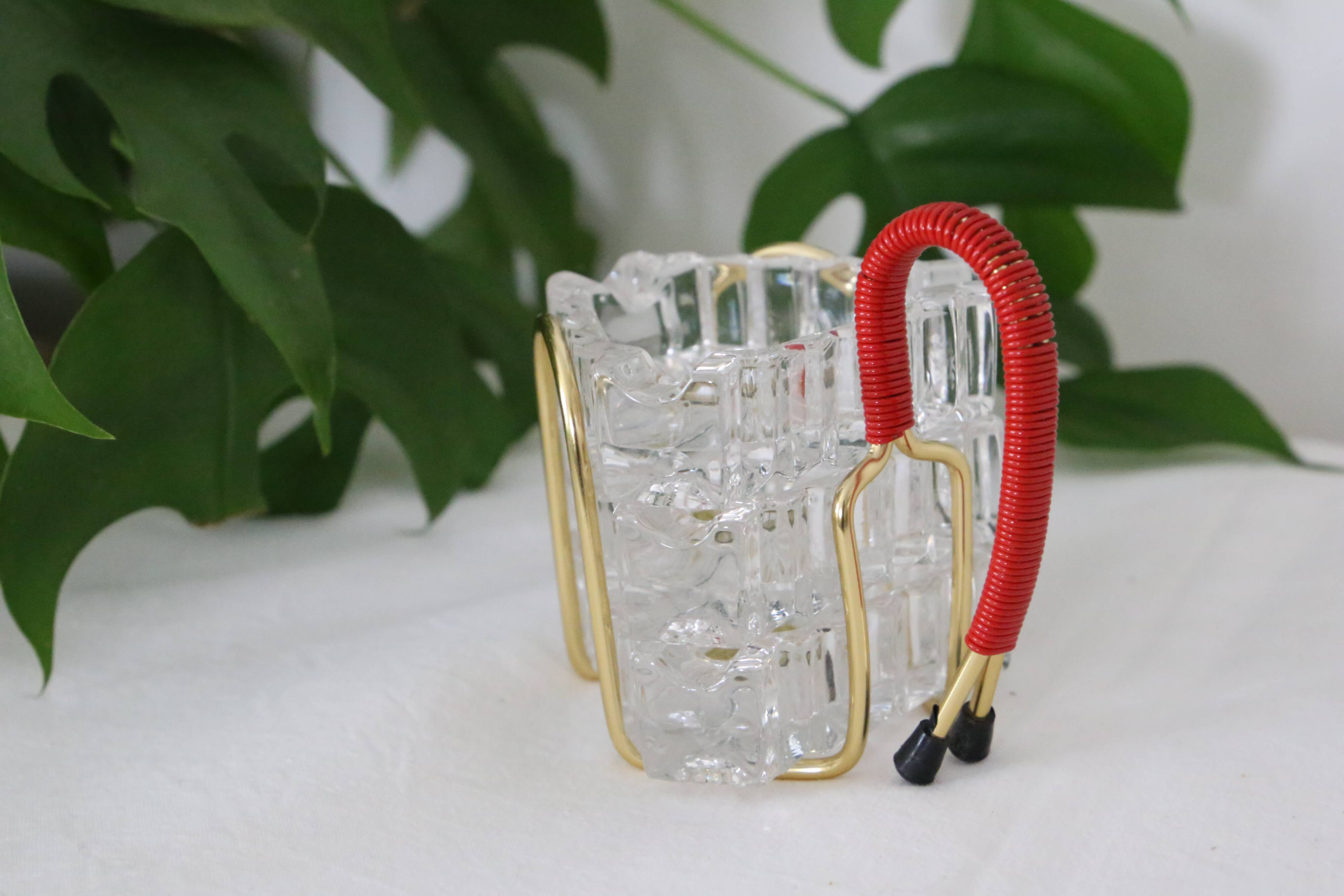 Trio of crystal ashtrays on its support, 1950, translucent, vintage