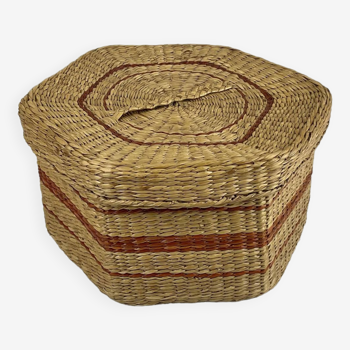 Vintage wicker box/basket