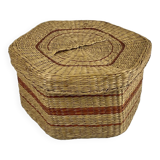Vintage wicker box/basket