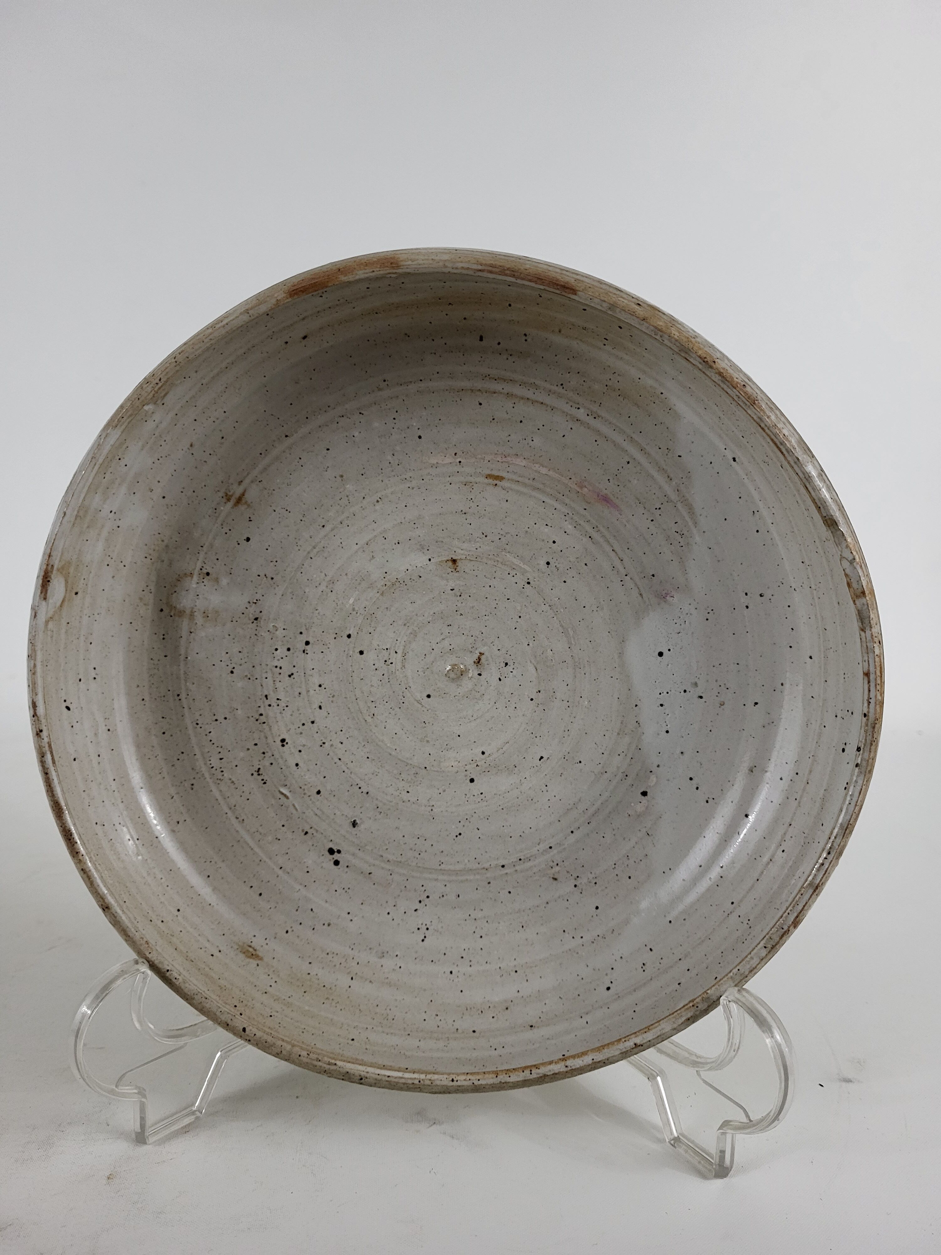 Hollow stoneware dish signed Pierre lion Puisaye